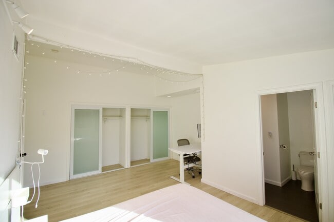 Building Photo - 1755 Tulane Ave