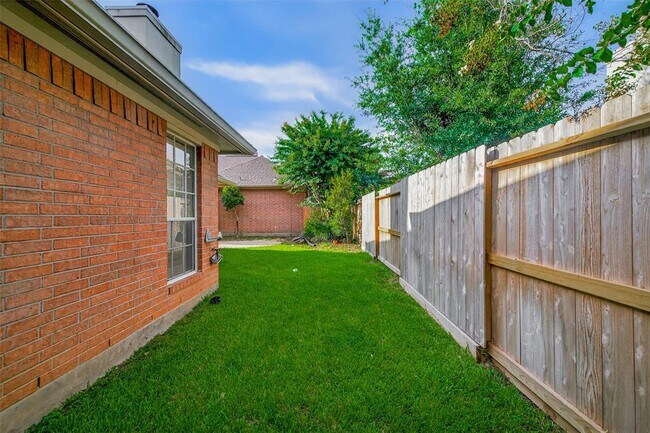 Building Photo - 13919 Aspen Cove Dr