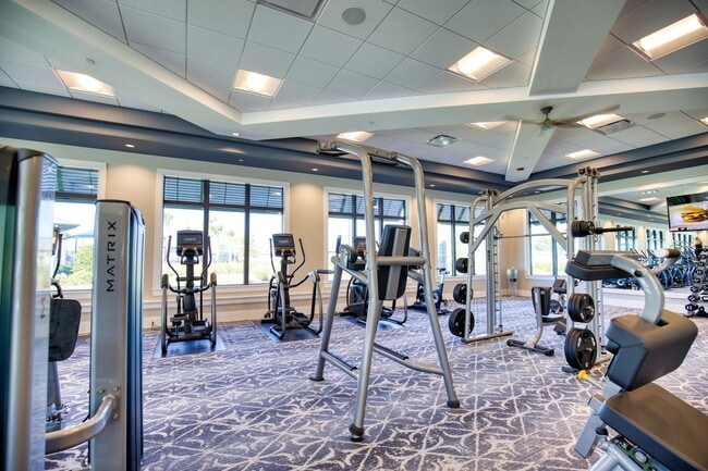 Building Photo - Annual Attached Villa in The Talon Preserve on Palmer Ranch – Minutes from the new Sarasota Memor...