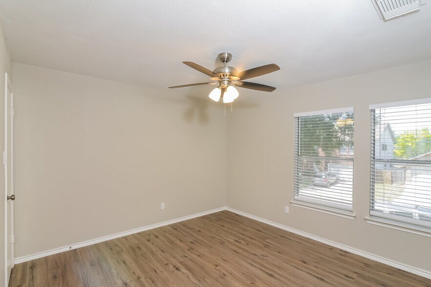 Building Photo - 438 Wiggins Creek