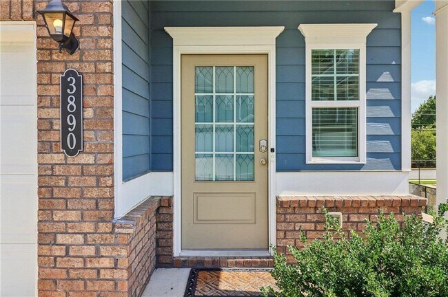 Building Photo - 3890 Clarington Dr