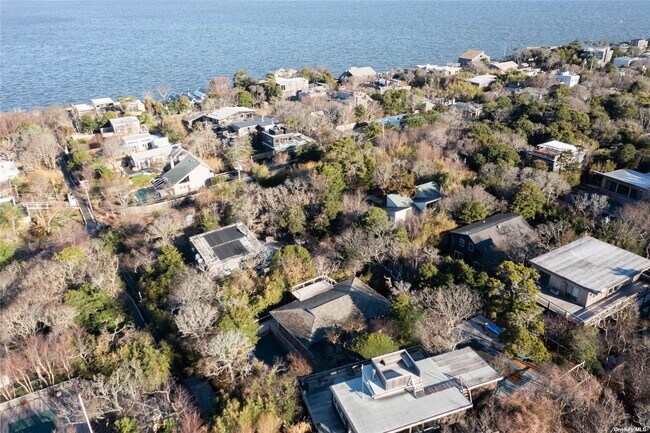 Building Photo - 317 Sky Walk