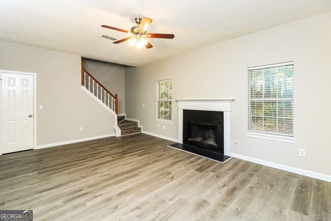 Building Photo - 852 Cascade Crossing