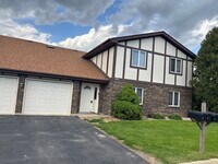 Building Photo - 523 Waverly Ct
