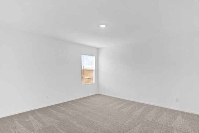 Building Photo - 835 Madrono Dr