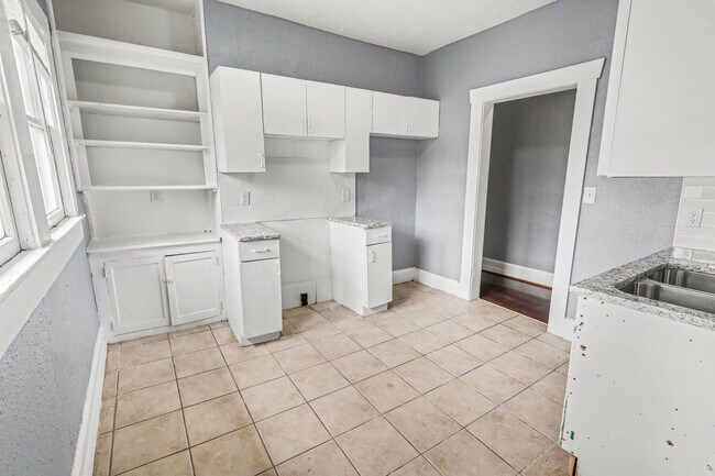 Building Photo - 2335 20th Place Ensley