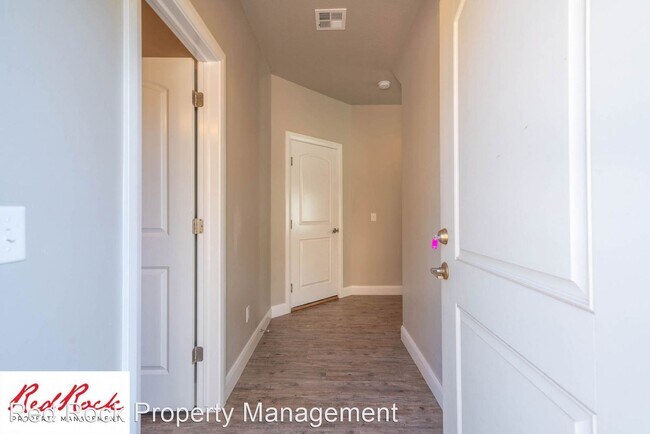 Building Photo - 3 br, 2.5 bath House - 4243 Bella Vista Drive