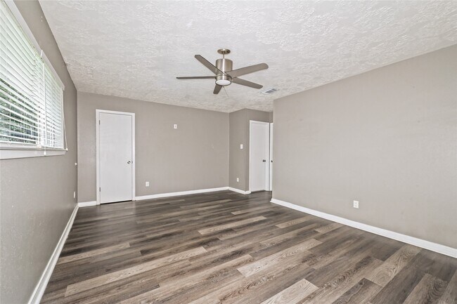 Building Photo - 7310 Kite Hill Dr