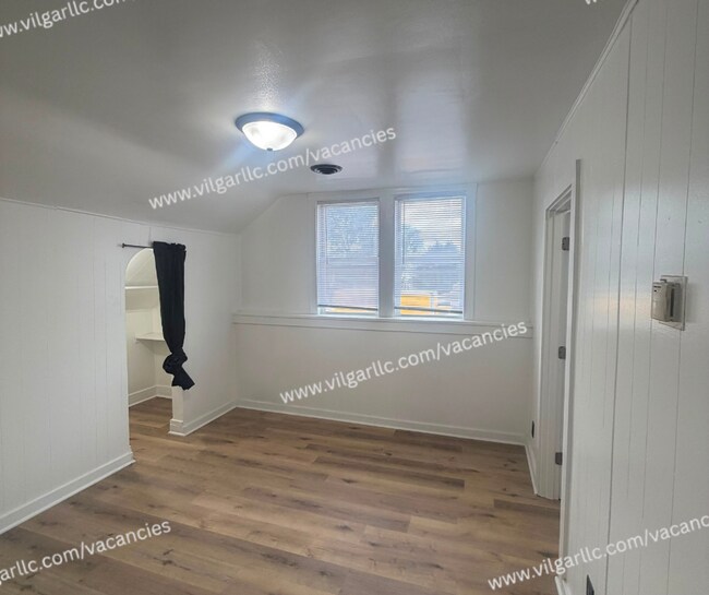 Building Photo - 5035 Tod Ave