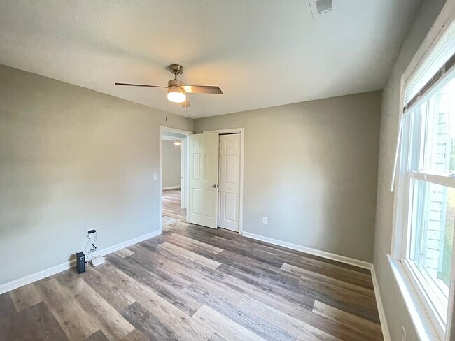 Building Photo - 137 Cherokee Trail