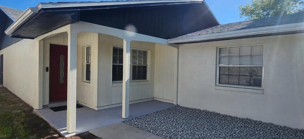 Building Photo - 10519 Wyndcliff Dr