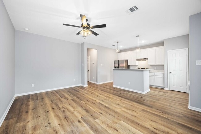 Building Photo - Charming 2 beds 2 baths in Houston!