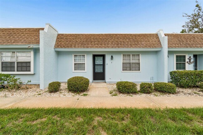 Building Photo - 11110 Carriage Hill Dr