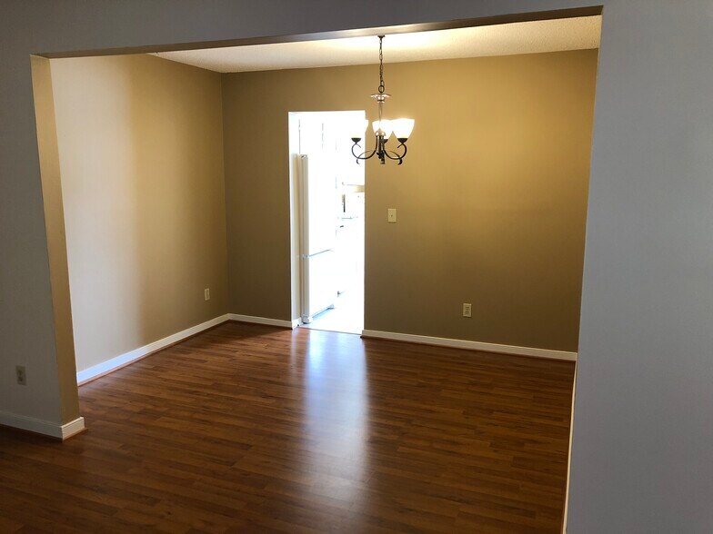 Building Photo - 4114 Bush Lake Dr