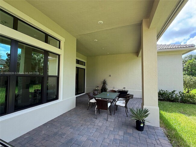 Building Photo - 12150 Bastille Cir S