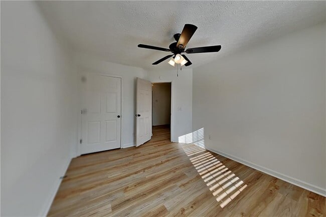 Building Photo - 3616 Hollyhock Way NW