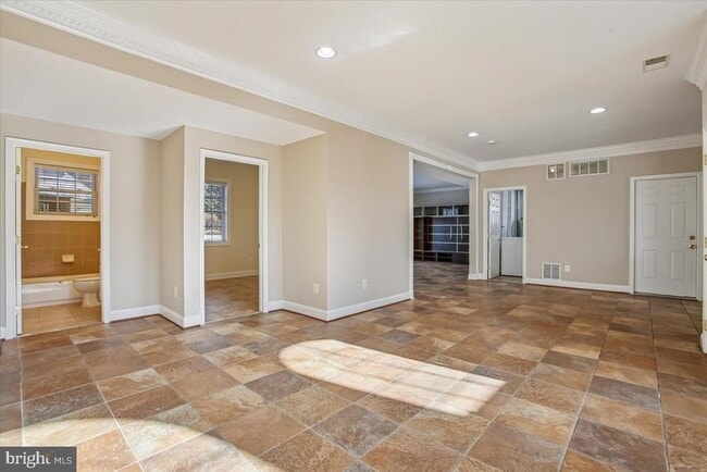 Building Photo - 7118 Vermillion Pl