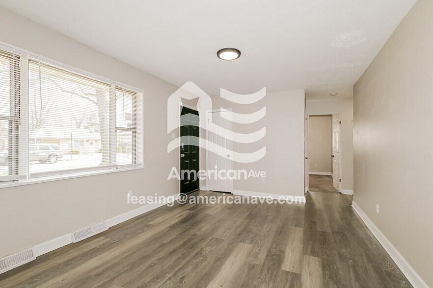 Building Photo - 10109 Ventura Dr