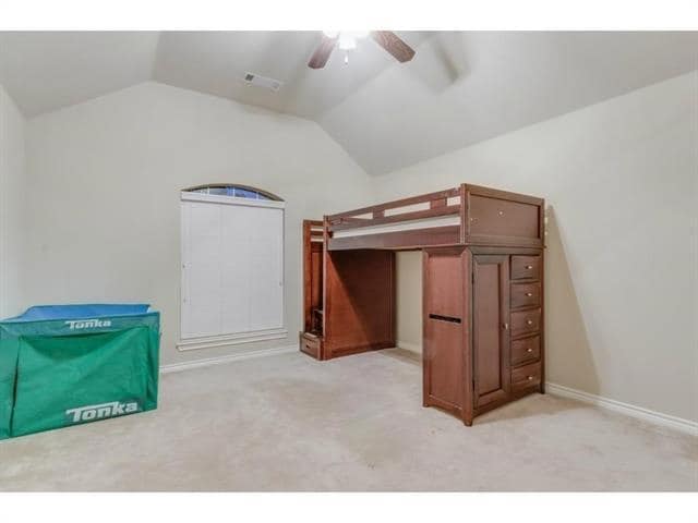 Building Photo - 1402 Vineyard Dr