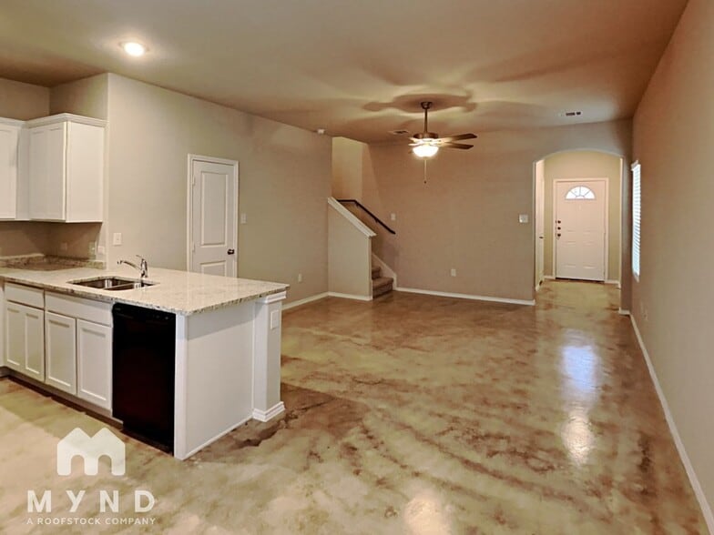 Building Photo - 8727 Key Windy Way