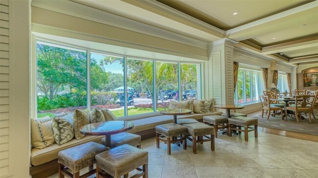 Building Photo - 8009 Hampton Ct