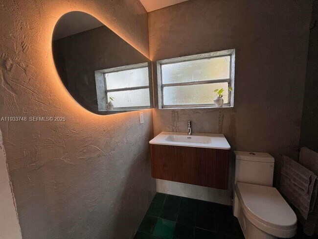 Building Photo - 765 NW 44th St