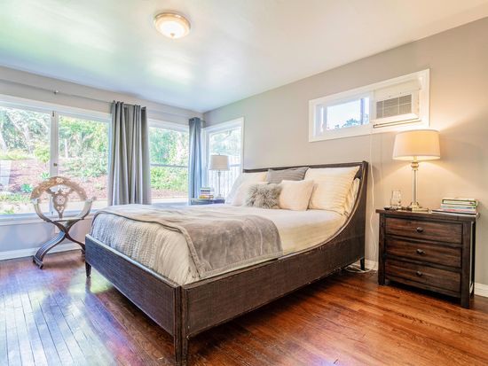 2nd bedroom garden. - 16655 Marquez Ter