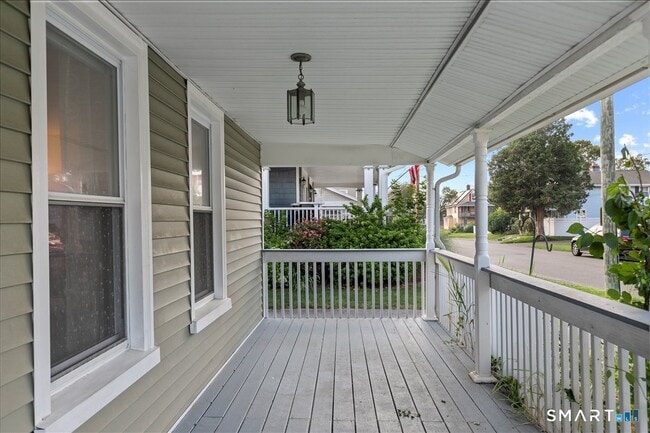 Building Photo - 17 Clinton St