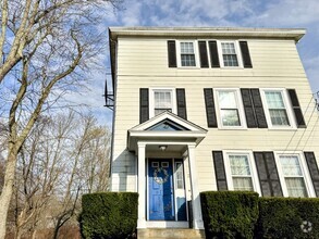 Building Photo - 281 N Washington St