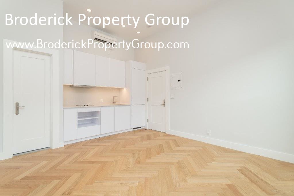 Building Photo - 457 Massachusetts Ave