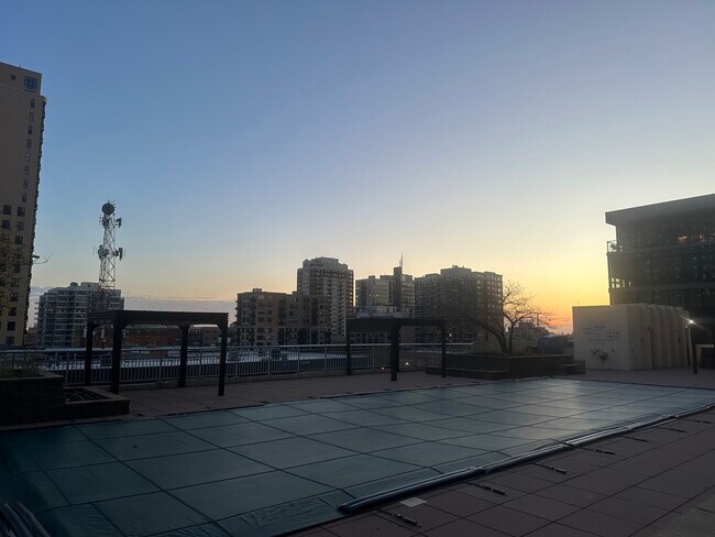 Building Photo - 1400 S Michigan Ave