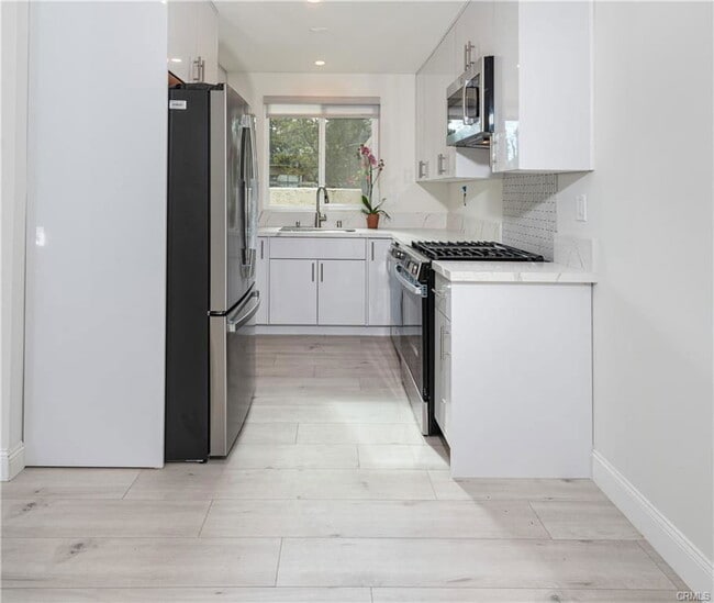 Building Photo - 6201 Shoup Ave