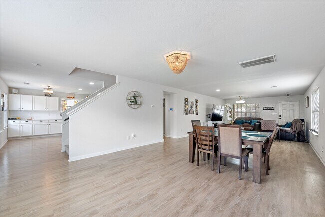 Building Photo - 17142 Carshalton Ct