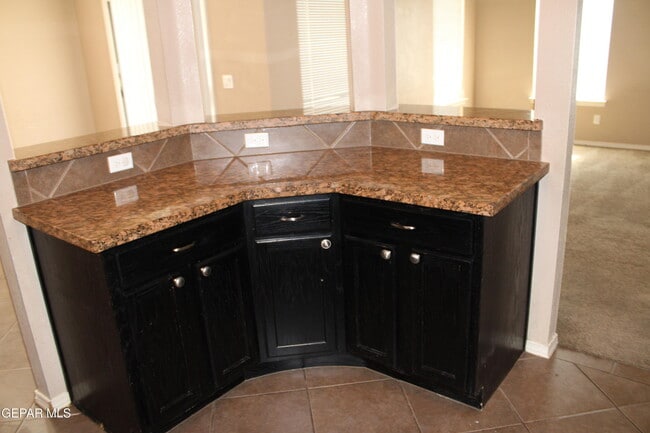 Building Photo - 3100 Amistoso St