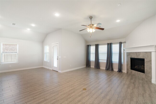 Building Photo - 67 Pioneer Canyon Pl