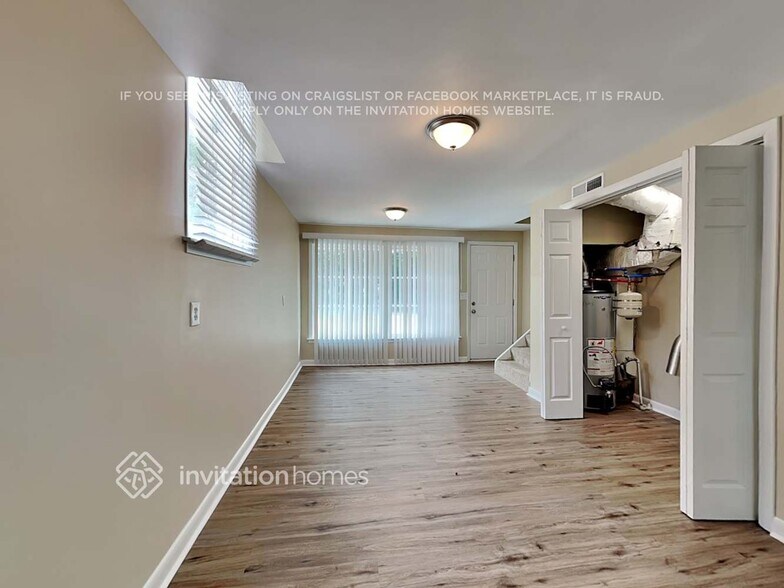 Building Photo - 2817 Dunmore Dr