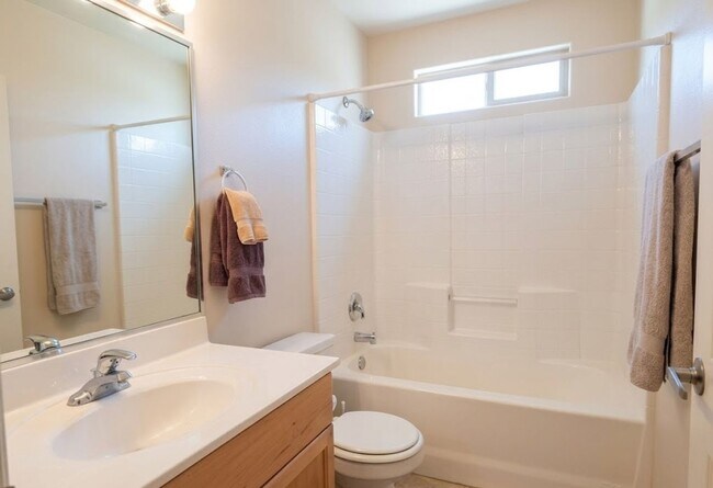 Building Photo - Snow Canyon Single Family