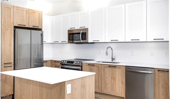 Building Photo - 22980 Vista Edera Cir