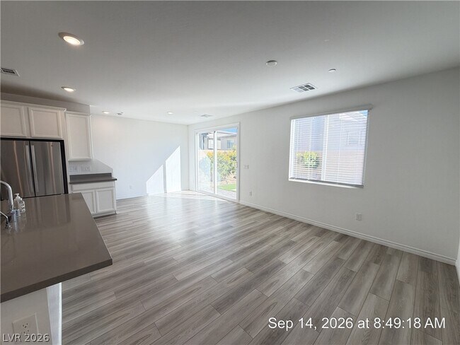 Building Photo - 8856 Flora Run Ave