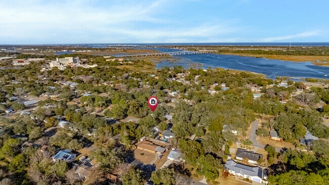 Building Photo - 229 Bonita Rd