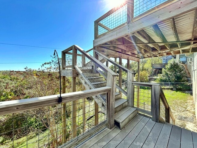 Building Photo - Greenbelt Gem Backing to Walnut Creek – Spacious 3BR Home in Prime North Austin Location