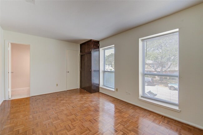 Building Photo - 14633 Perthshire Rd