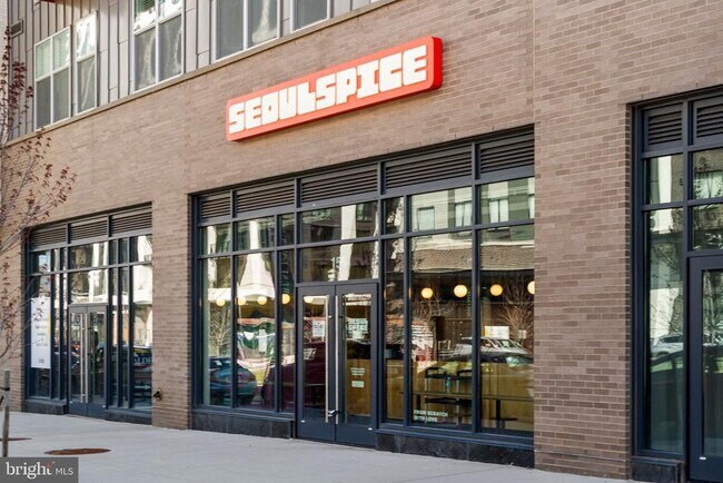 Building Photo - 255 W Falls Station Blvd