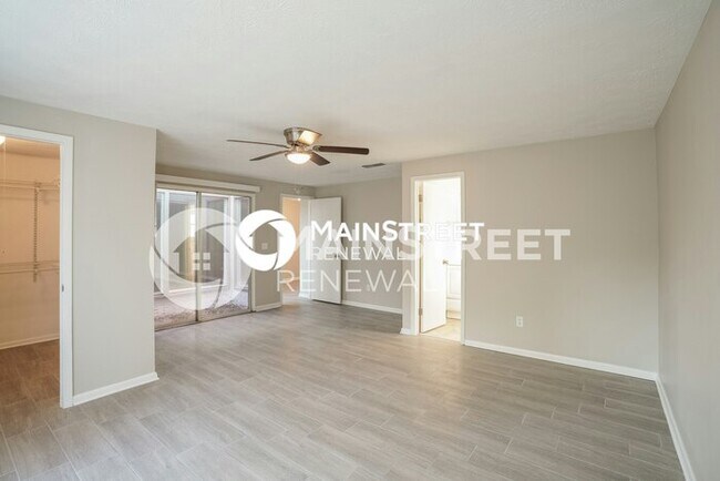 Building Photo - 3 Bedroom Pet-Friendly Home in ORANGE PARK, FL with Main Street Renewal