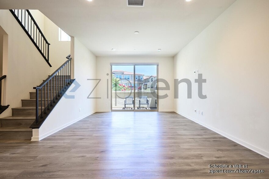 Building Photo - 106 High Mdw