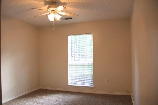 Building Photo - 154 Windsong Pl