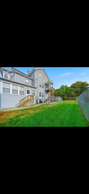 Building Photo - 31 Whitcomb St