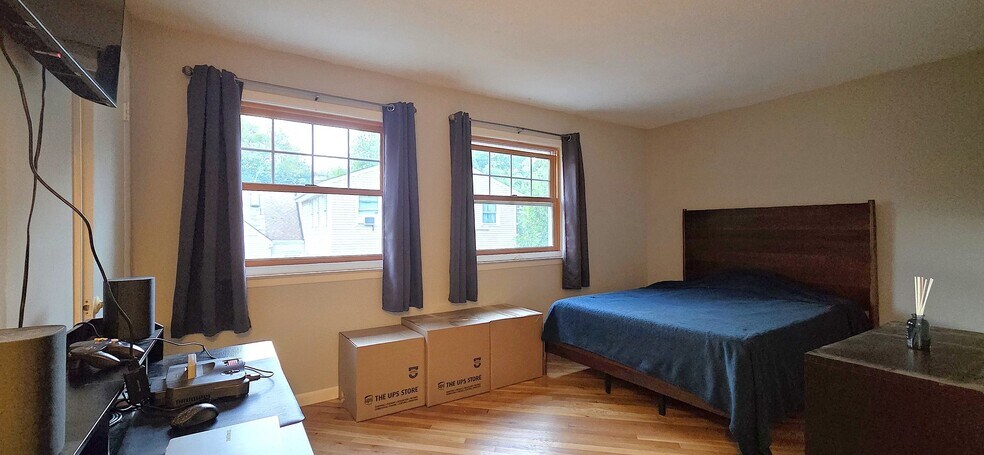 Building Photo - 58 Aiken St