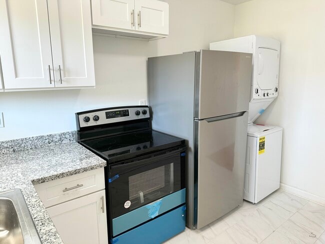 Building Photo - 1157 S 15th St