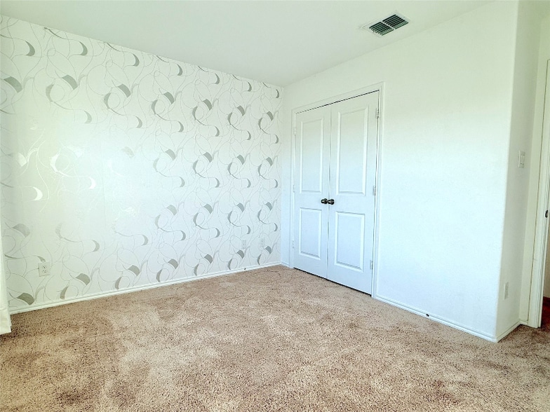 Building Photo - 2285 Obsidian Dr